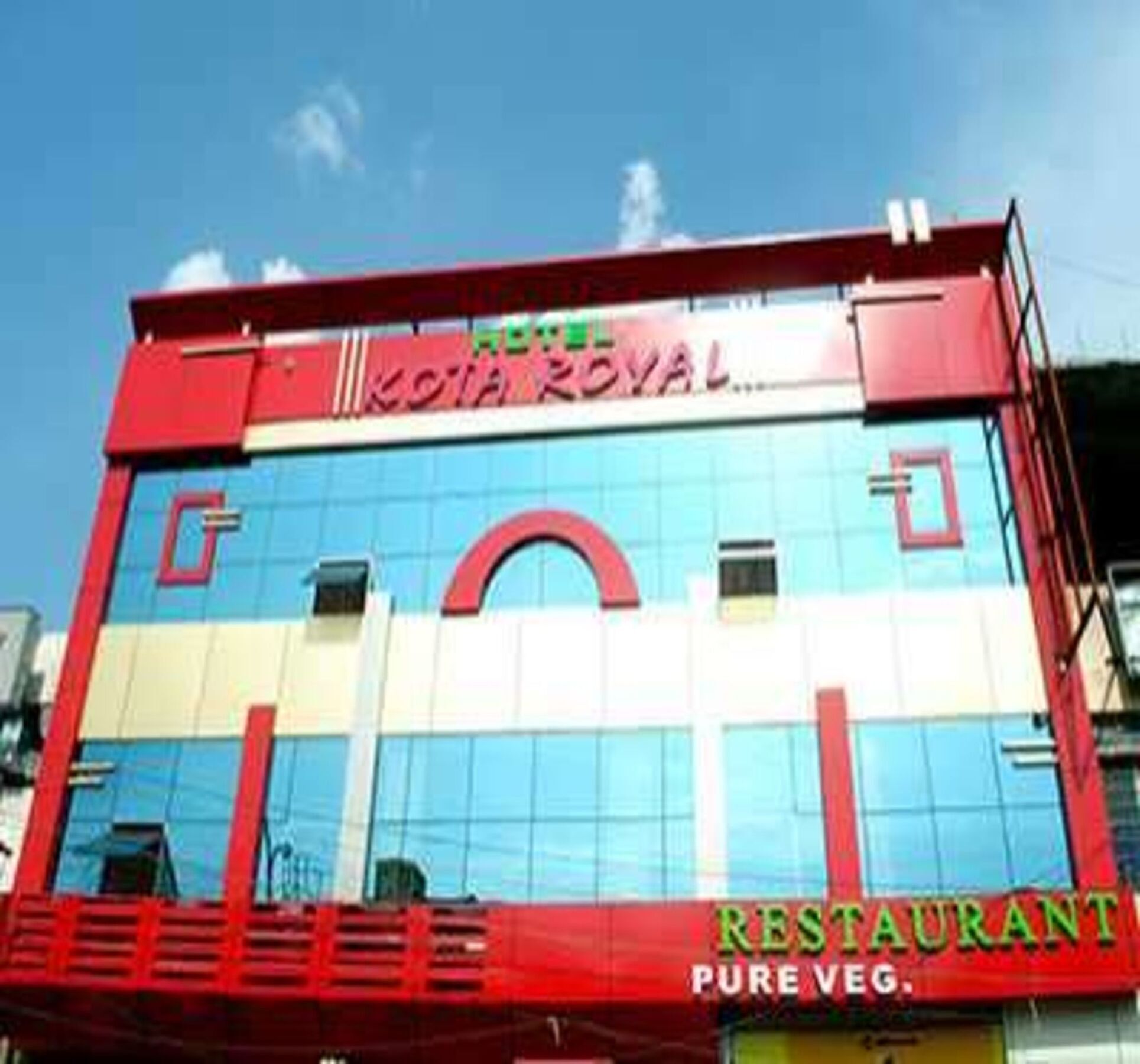 Oyo 2075 Hotel Kota Royal Exterior foto