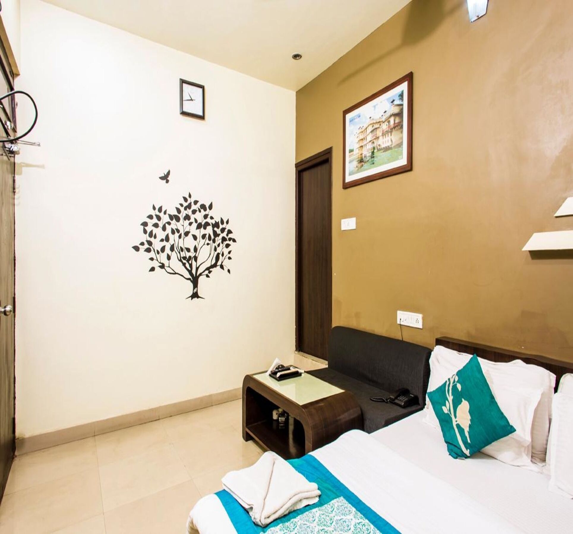 Oyo 2075 Hotel Kota Royal Exterior foto