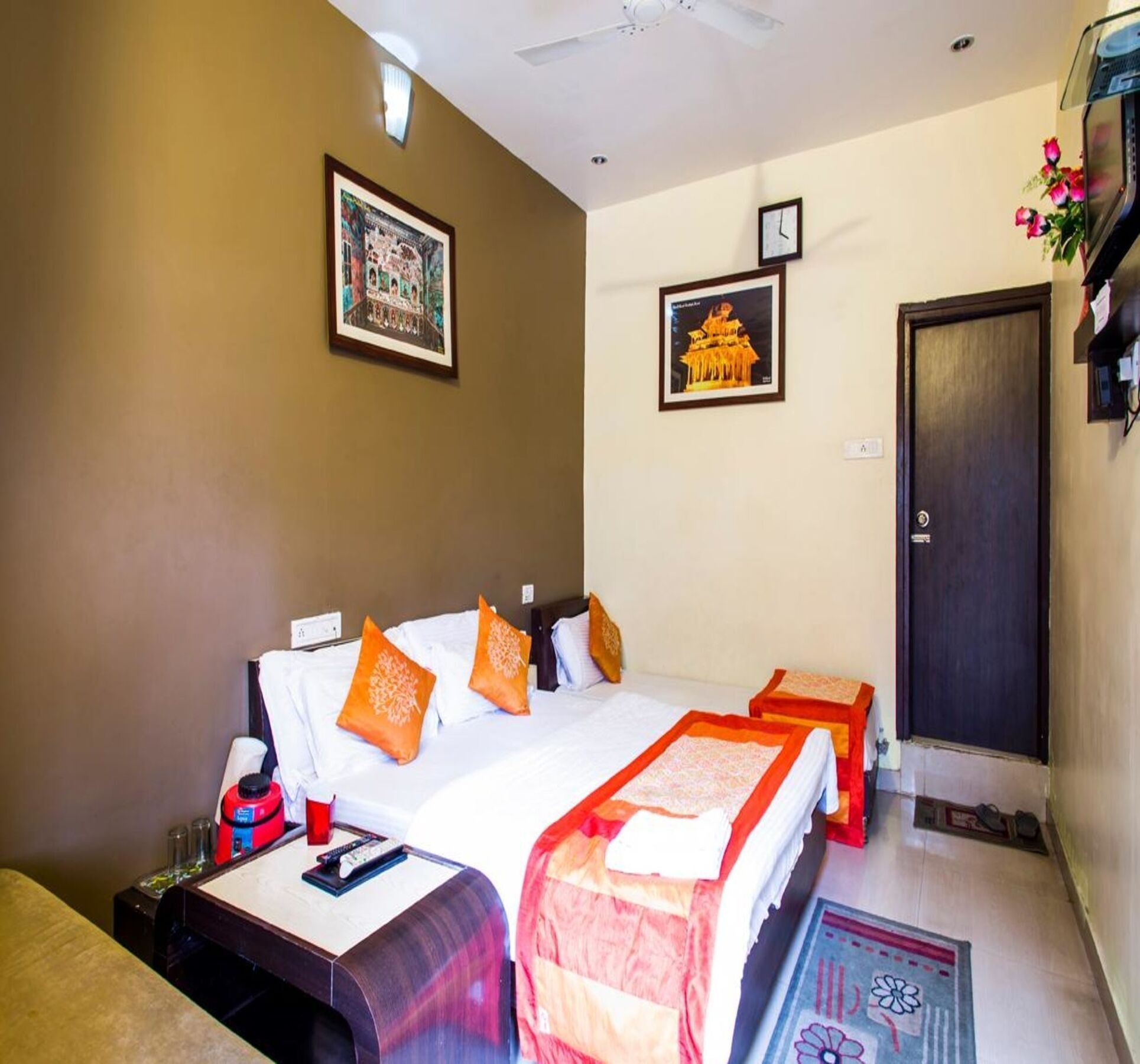 Oyo 2075 Hotel Kota Royal Exterior foto