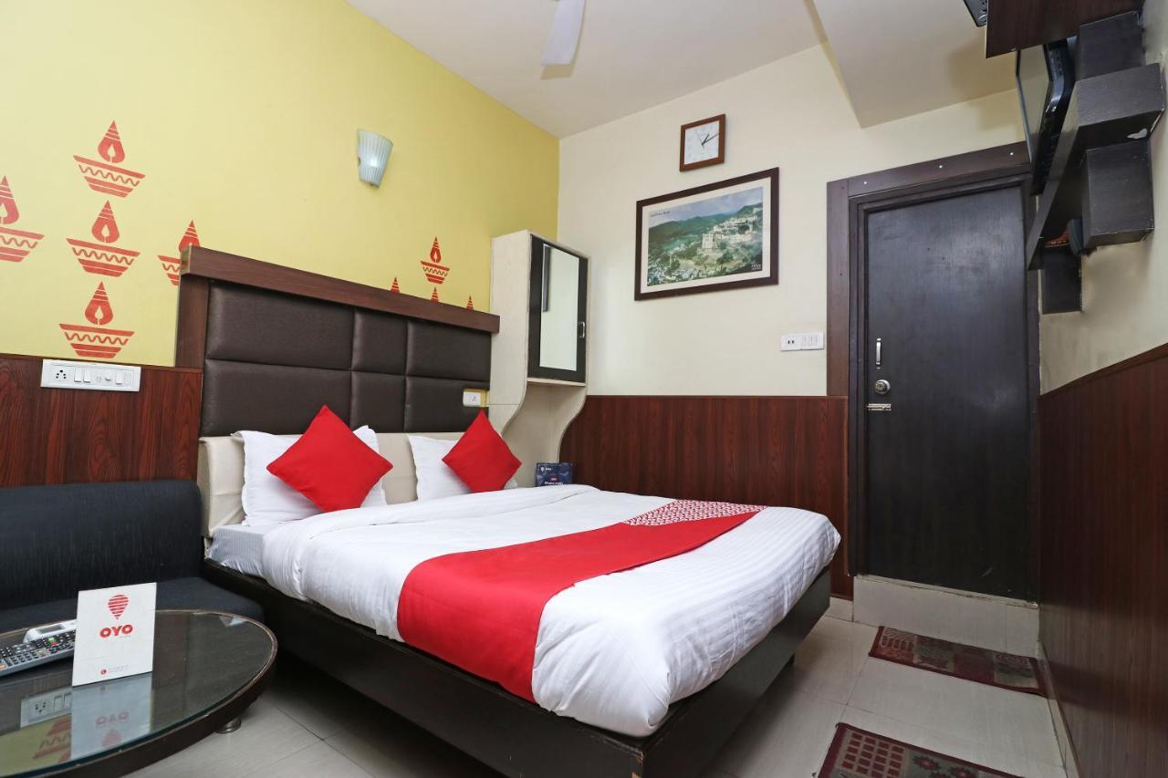 Oyo 2075 Hotel Kota Royal Exterior foto