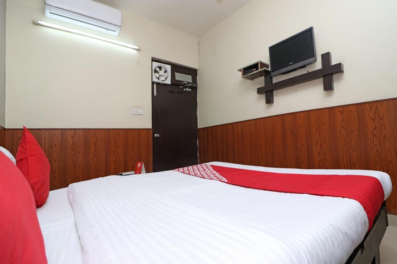 Oyo 2075 Hotel Kota Royal Exterior foto